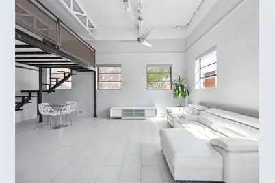 215 N Walton Street #2, Dallas, TX 75226 - Photo 2