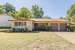 1112 Paula Dr, Arlington, TX 76012 - Photo 1