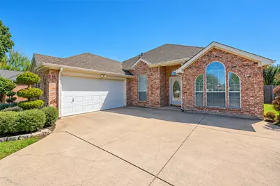 5121 Yaupon Drive, Arlington, TX 76018 - Photo 2