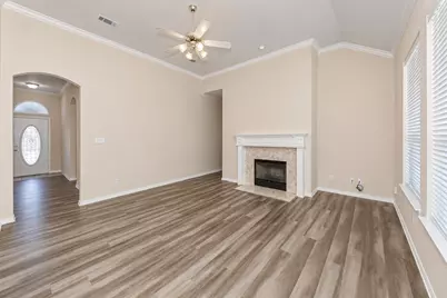 5121 Yaupon Drive, Arlington, TX 76018 - Photo 12