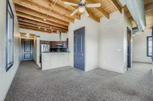 928 Lipscomb St, Fort Worth, TX 76104 - Photo 2