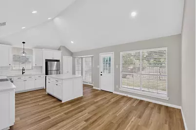 2662 Village Green Drive, Grand Prairie, TX 75052 - Photo 4