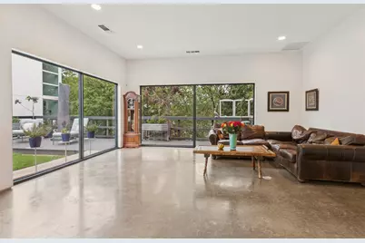 31 Vanguard Way, Dallas, TX 75243 - Photo 2