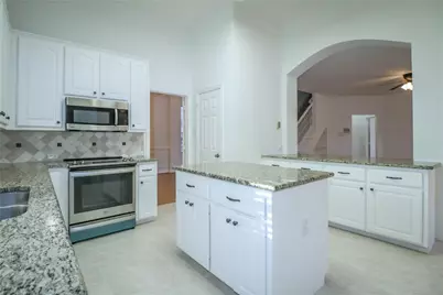 504 Renfro Court, Irving, TX 75063 - Photo 8