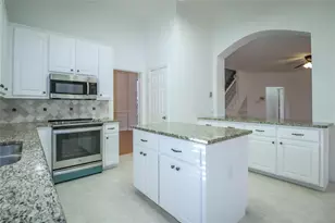 504 Renfro Ct, Irving, TX 75063 - Photo 8