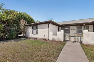 820 Ash St, Burleson, TX 76028 - Photo 4