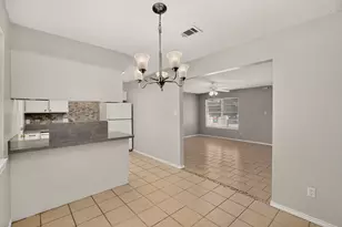 820 Ash St, Burleson, TX 76028 - Photo 12