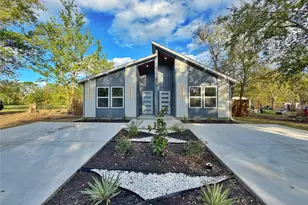 1802 Division St, Commerce, TX 75428 - Photo 2