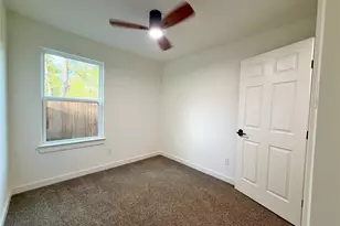 1802 Division St, Commerce, TX 75428 - Photo 16