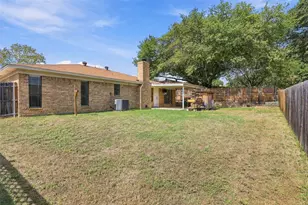 228 Meadowhill Dr, Benbrook, TX 76126 - Photo 24