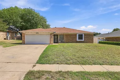 228 Meadowhill Drive, Benbrook, TX 76126 - Photo 2