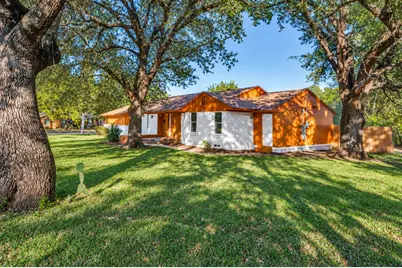 2626 Crest Avenue, Dallas, TX 75216 - Photo 2
