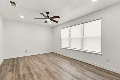 204 Wilson Street, Crowley, TX 76036 - Photo 10