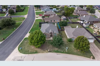 301 Wintergreen Court, Weatherford, TX 76085 - Photo 34