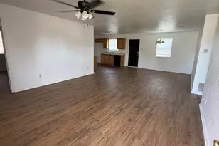 313 Kathy Ln, Granbury, TX 76049 - Photo 6