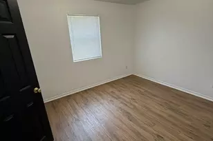 313 Kathy Ln, Granbury, TX 76049 - Photo 2