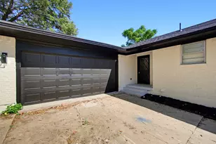 3049 Latham Dr, Dallas, TX 75229 - Photo 2