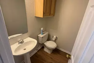 1737 Circle Creek Dr, Lewisville, TX 75067 - Photo 4