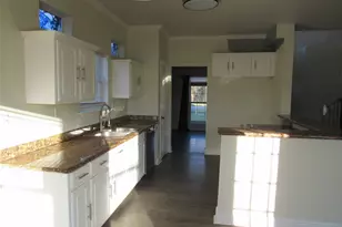 39220 Shadow Ridge Dr, Whitney, TX 76692 - Photo 2