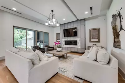 4528 W Amherst Avenue, Dallas, TX 75209 - Photo 2