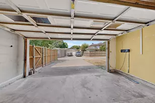 2009 Glencrest Ln, Garland, TX 75040 - Photo 22