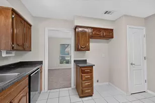 2009 Glencrest Ln, Garland, TX 75040 - Photo 10
