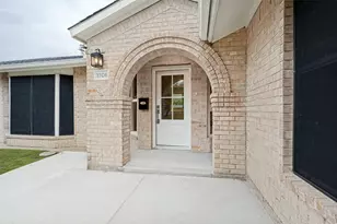 3706 Windsor St, Irving, TX 75062 - Photo 2