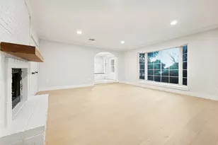 3706 Windsor St, Irving, TX 75062 - Photo 8