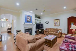 5024 Southpoint Dr, Arlington, TX 76017 - Photo 8