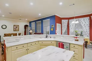5024 Southpoint Dr, Arlington, TX 76017 - Photo 14