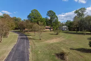 82 Shawnee Cir, Denison, TX 75020 - Photo 1
