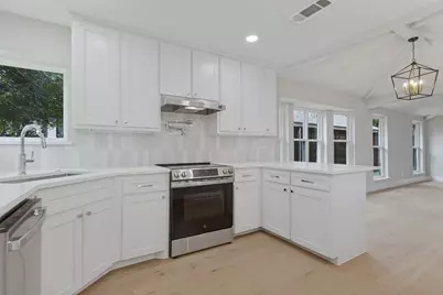 1909 Chestnut Hill Lane, Richardson, TX 75082 - Photo 10