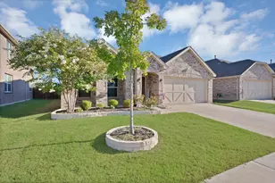 1605 Hightower St, Aubrey, TX 76227 - Photo 2