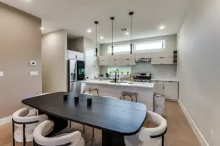 145 N Henderson Ave, Dallas, TX 75214 - Photo 2
