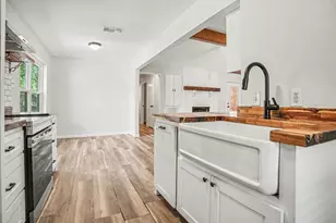 8608 Elderberry Ct, Dallas, TX 75249 - Photo 14
