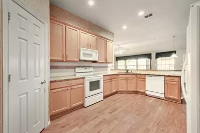 5804 Legend Lane, The Colony, TX 75056 - Photo 10