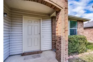 1053 Cavern Dr, Mesquite, TX 75181 - Photo 2
