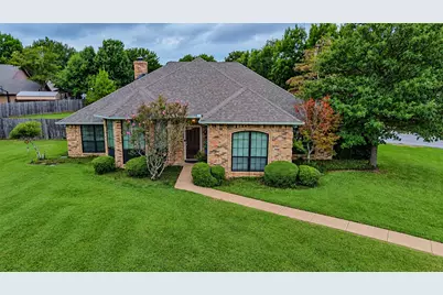 104 Lakeridge Court, Weatherford, TX 76087 - Photo 1