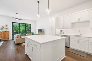 160 W Canty St, Dallas, TX 75208 - Photo 4
