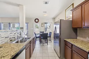 2020 Glen Hollow Dr, Lancaster, TX 75134 - Photo 8