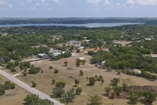 106 Winfield St, Hudson Oaks, TX 76087 - Photo 1