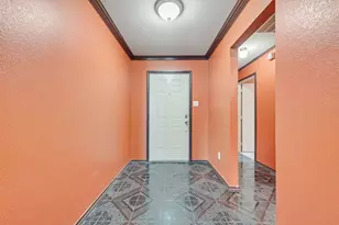 2833 Drycreek Ln, Dallas, TX 75237 - Photo 8