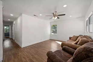 2313 Lucas Dr, Fort Worth, TX 76112 - Photo 8