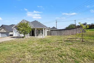 819 N Ridge Drive, White Settlement, TX 76108 - Photo 2