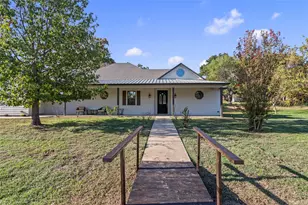 409 Oak Creek Dr, Tool, TX 75143 - Photo 6