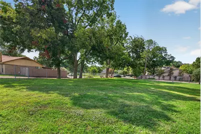 4915 Rollingwood Court, Garland, TX 75043 - Photo 40