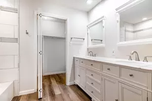 9709 Springtree Ln, Dallas, TX 75243 - Photo 16