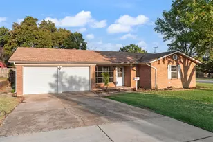 6609 Trailwood Dr, Forest Hill, TX 76140 - Photo 8