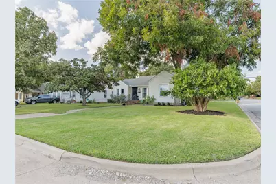4900 Birchman Avenue, Fort Worth, TX 76107 - Photo 2