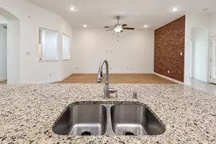 8121 Belgian Blue Ct, Fort Worth, TX 76131 - Photo 10